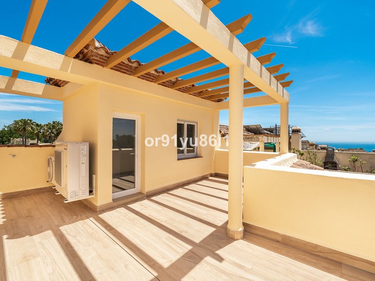 Villa for Sale in Nagüeles, Malaga 2