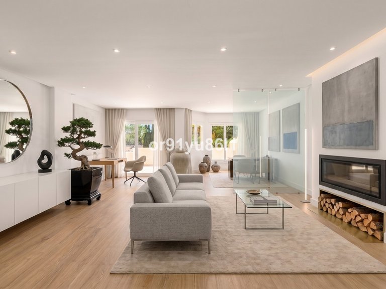 Villa for Sale in Nagüeles, Malaga 3