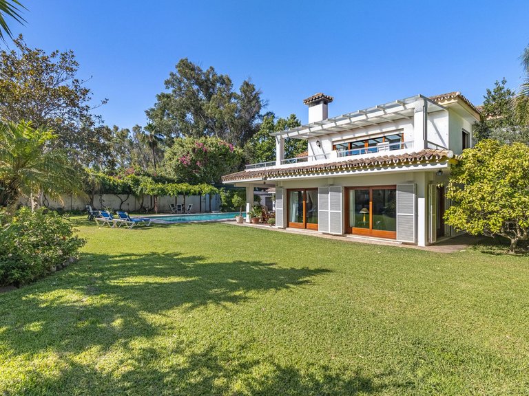 Villa for Sale in Costalita, Malaga 2