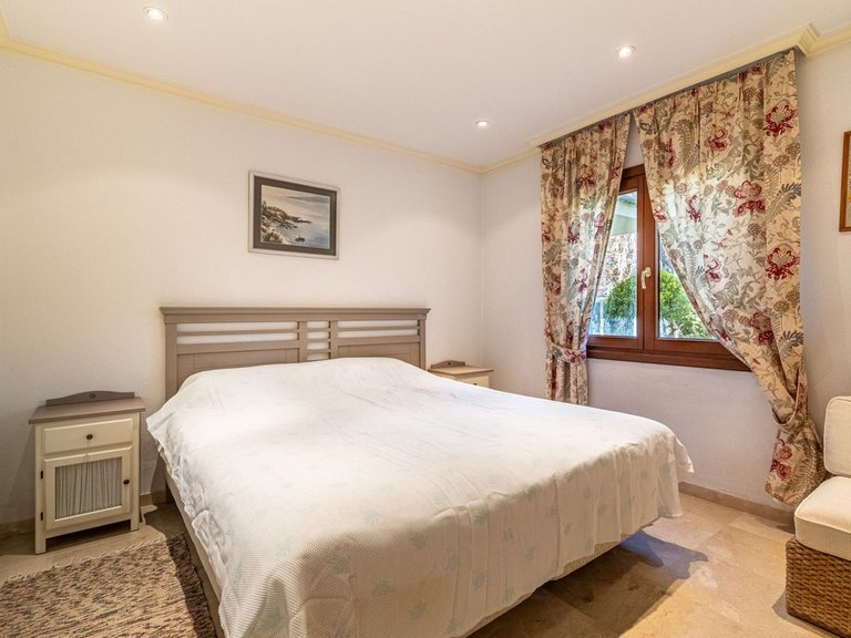 Villa for Sale in Costalita, Malaga 28