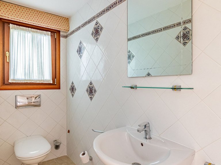 Villa for Sale in Costalita, Malaga 31
