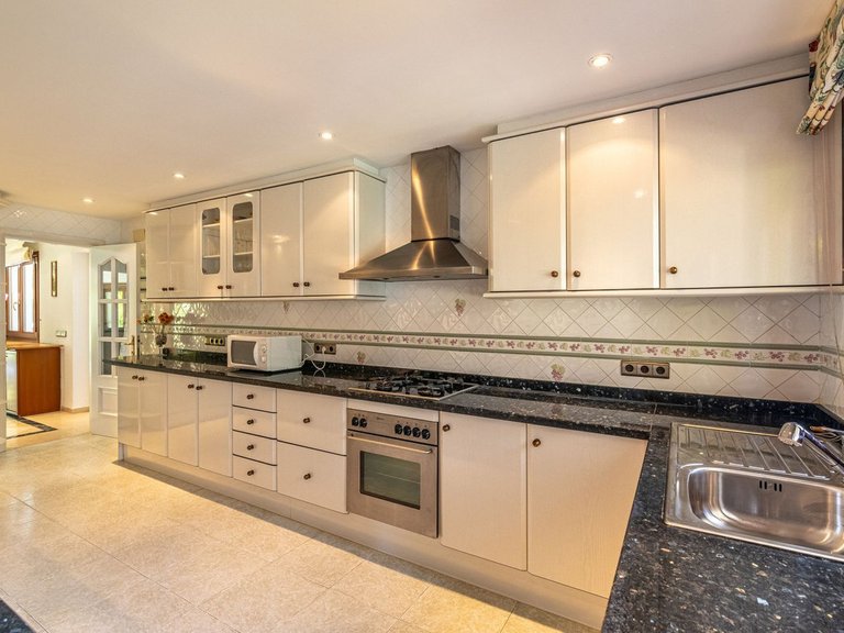 Villa for Sale in Costalita, Malaga 33
