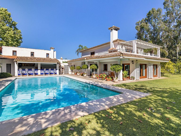 Villa for Sale in Costalita, Malaga 4