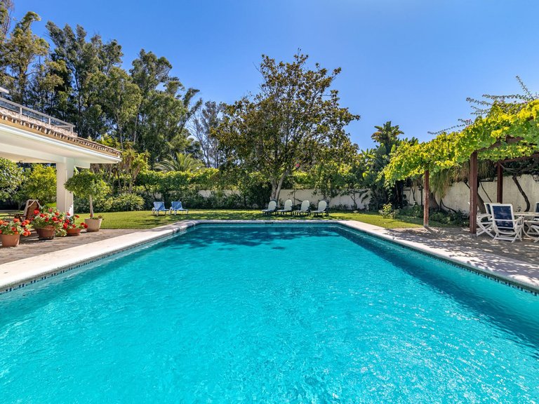 Villa for Sale in Costalita, Malaga 5