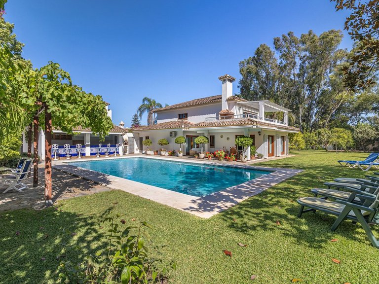 Villa for Sale in Costalita, Malaga 6