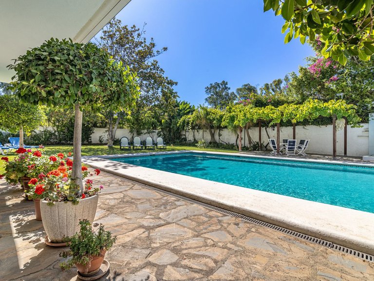 Villa for Sale in Costalita, Malaga 8