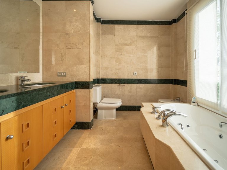 Apartment for Sale in La Cala Golf, Malaga 35
