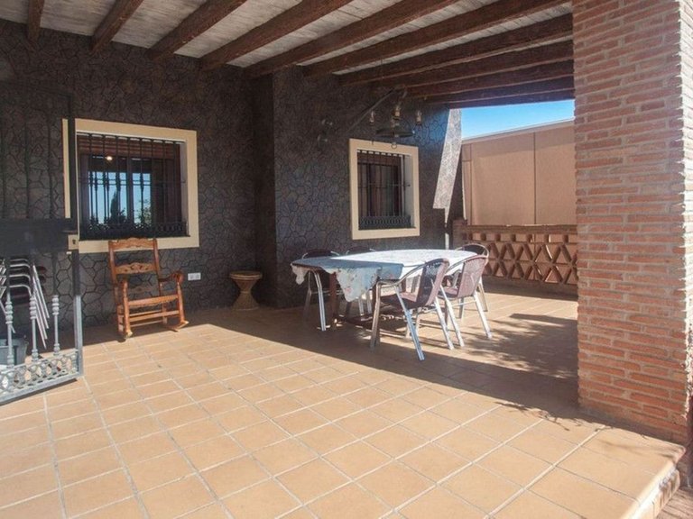 Villa for Sale in Estepona, Malaga 10