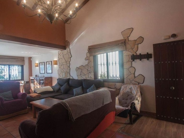 Villa for Sale in Estepona, Malaga 25