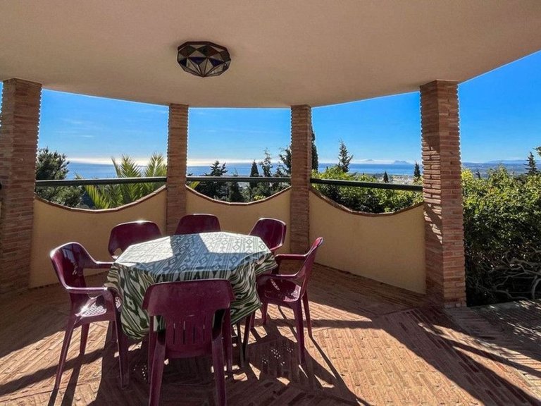 Villa for Sale in Estepona, Malaga 6