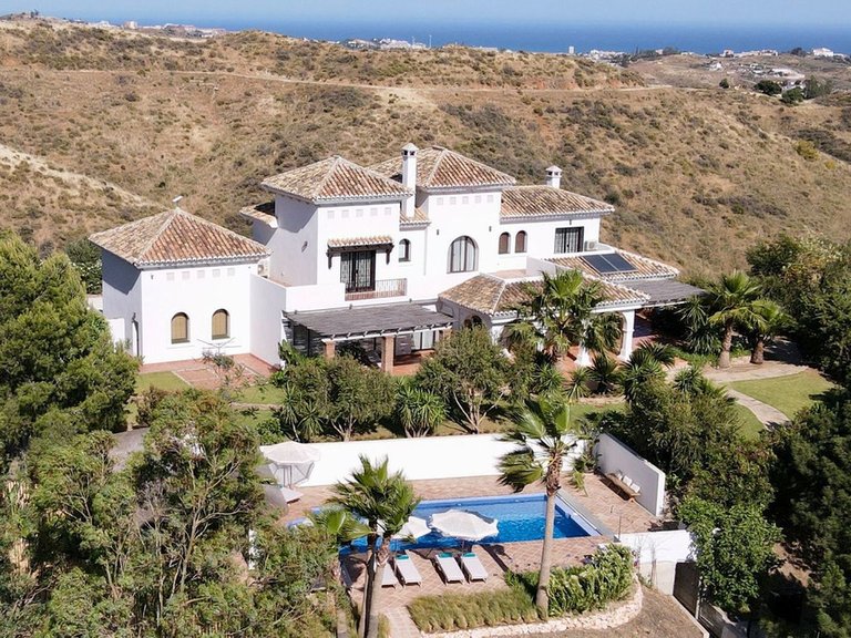 Villa for Sale in Mijas, Malaga 1
