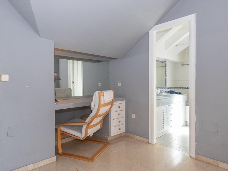 Villa for Sale in Estepona, Malaga 24