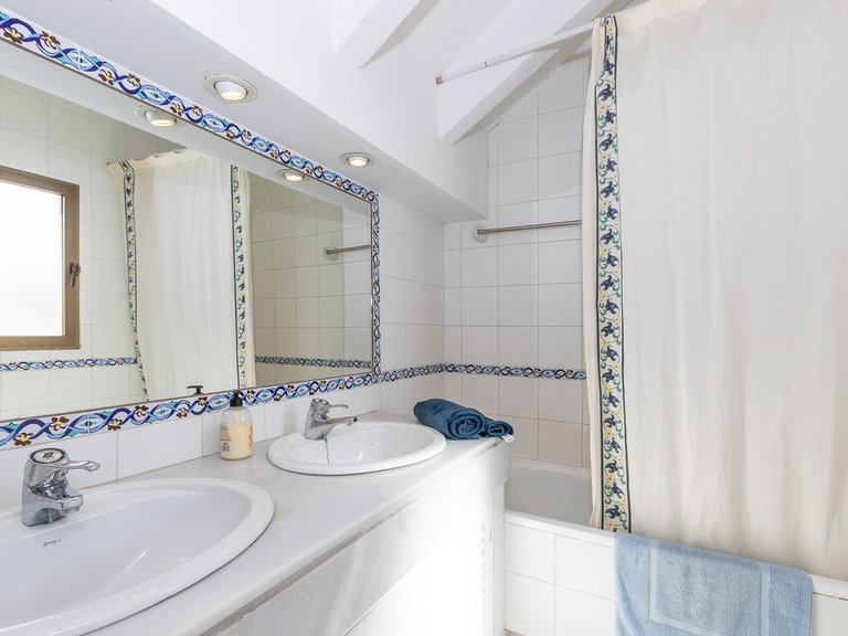Villa for Sale in Estepona, Malaga 27