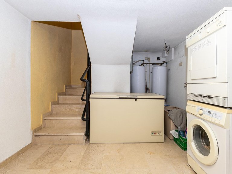 Villa for Sale in Estepona, Malaga 33