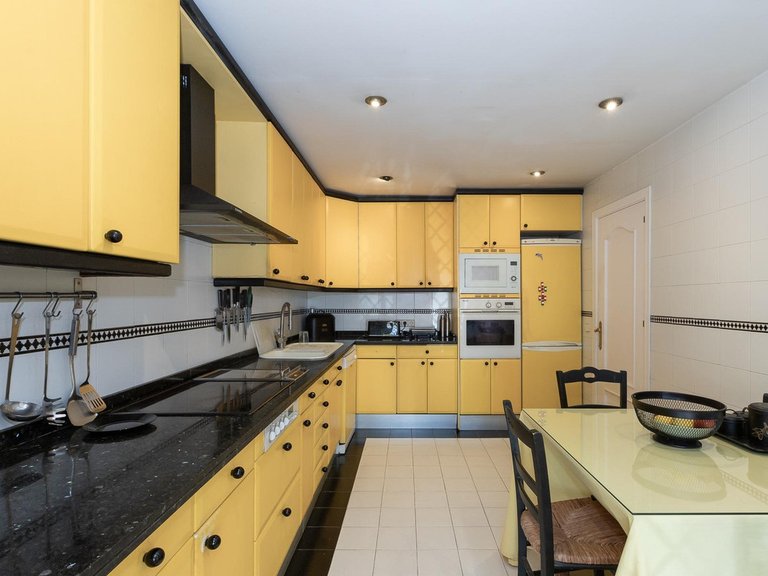 Villa for Sale in Estepona, Malaga 6