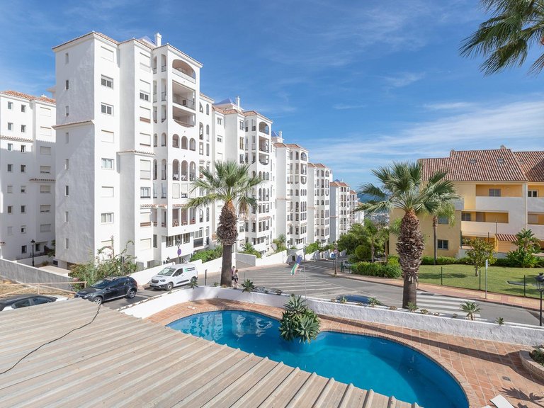Villa for Sale in Estepona, Malaga 9