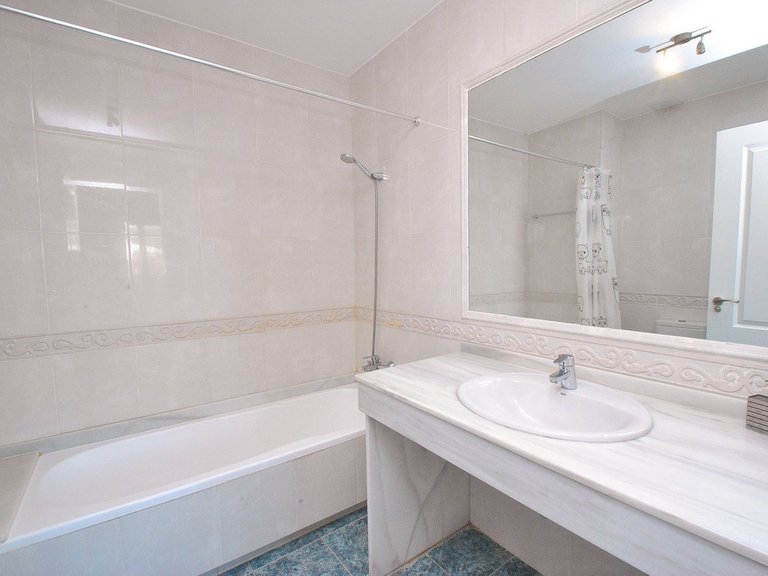 Villa for Sale in Cabopino, Malaga 14