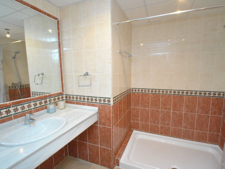 Villa for Sale in Cabopino, Malaga 17