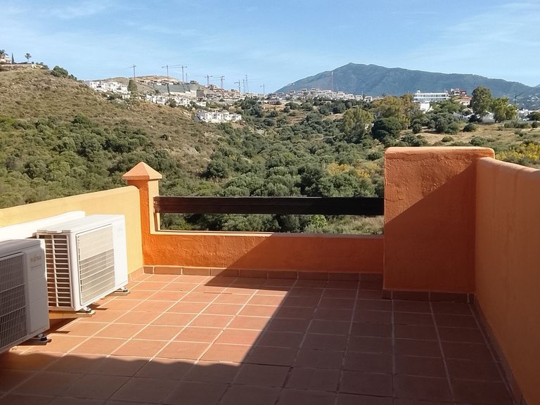 Villa for Sale in El Paraiso, Malaga 10