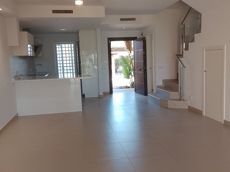 Villa for Sale in El Paraiso, Malaga 5