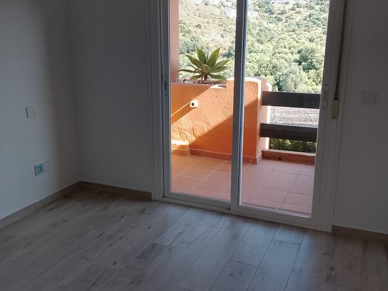 Villa for Sale in El Paraiso, Malaga 7