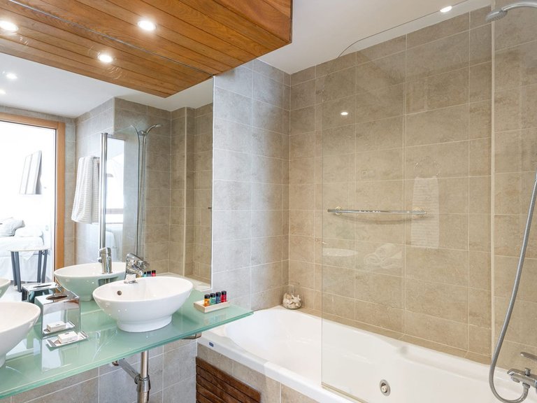 Apartment for Sale in Carvajal, Malaga 28