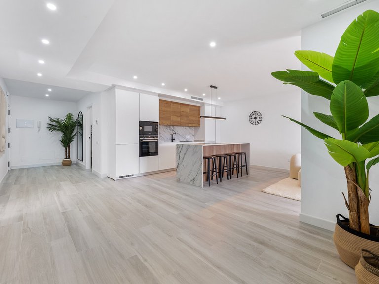 Apartment for Sale in Nueva Andalucía, Malaga 10