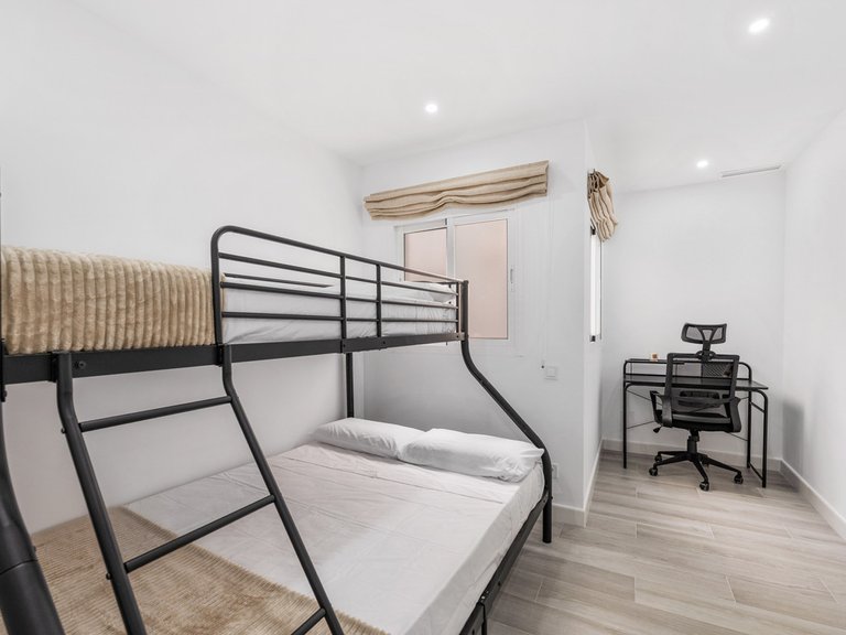 Apartment for Sale in Nueva Andalucía, Malaga 23