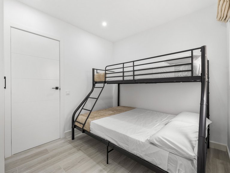 Apartment for Sale in Nueva Andalucía, Malaga 24