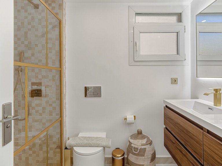 Apartment for Sale in The Golden Mile, Malaga 19