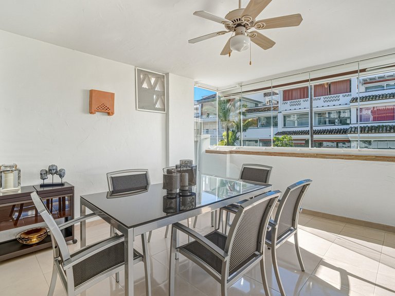 Apartment for Sale in The Golden Mile, Malaga 20