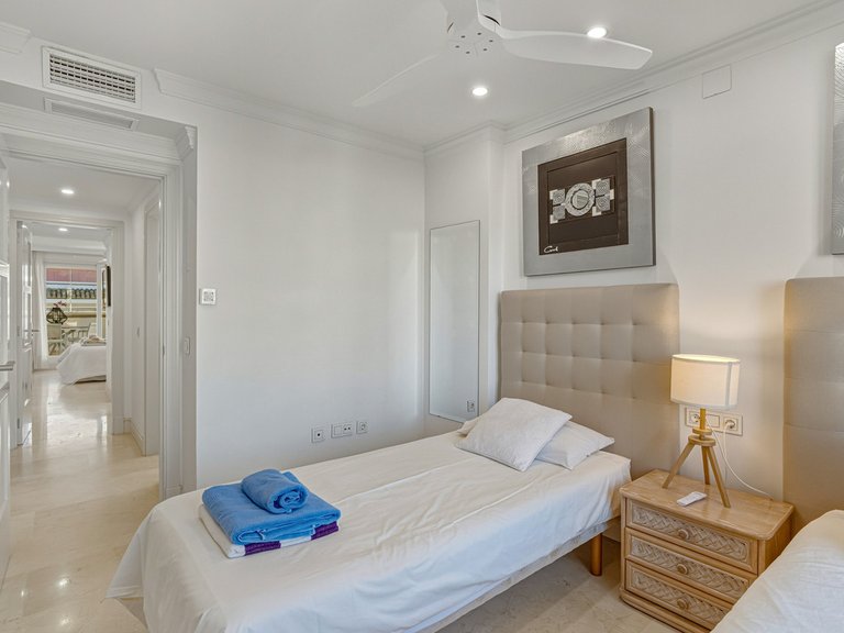 Apartment for Sale in The Golden Mile, Malaga 30