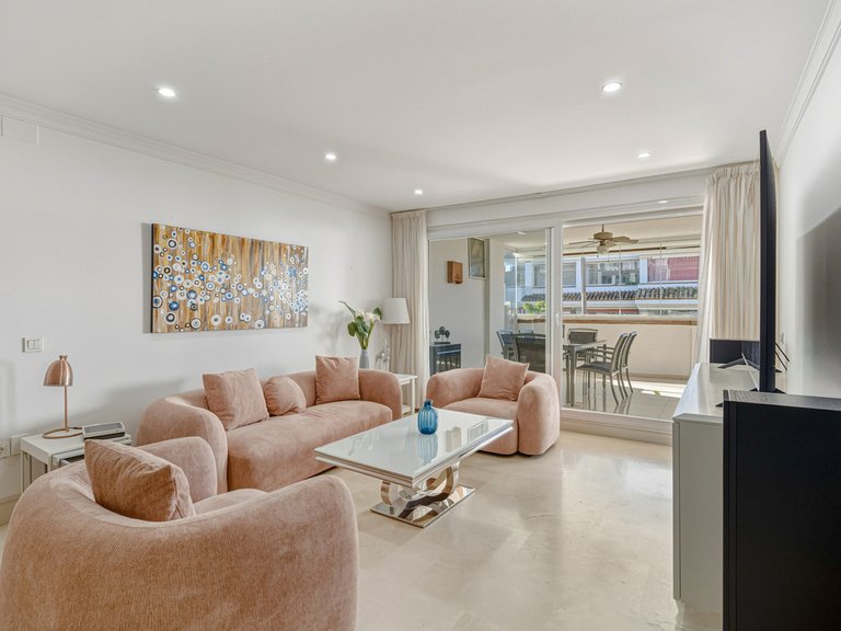 Apartment for Sale in The Golden Mile, Malaga 7