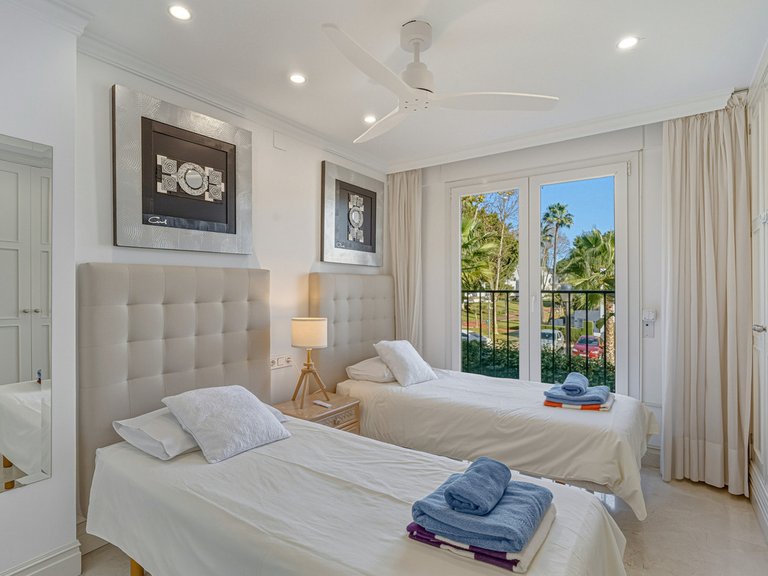 Apartment for Sale in The Golden Mile, Malaga 9