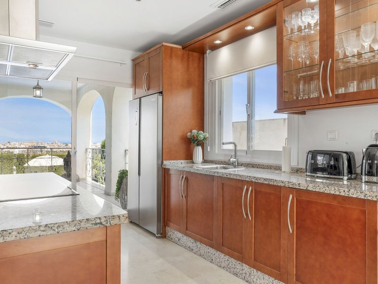 Villa for Sale in Cerros Del Aguila, Malaga 11