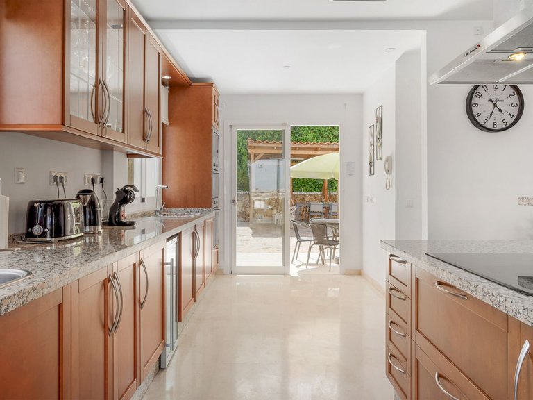 Villa for Sale in Cerros Del Aguila, Malaga 18