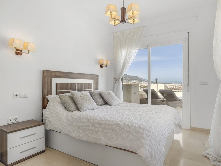 Villa for Sale in Cerros Del Aguila, Malaga 33