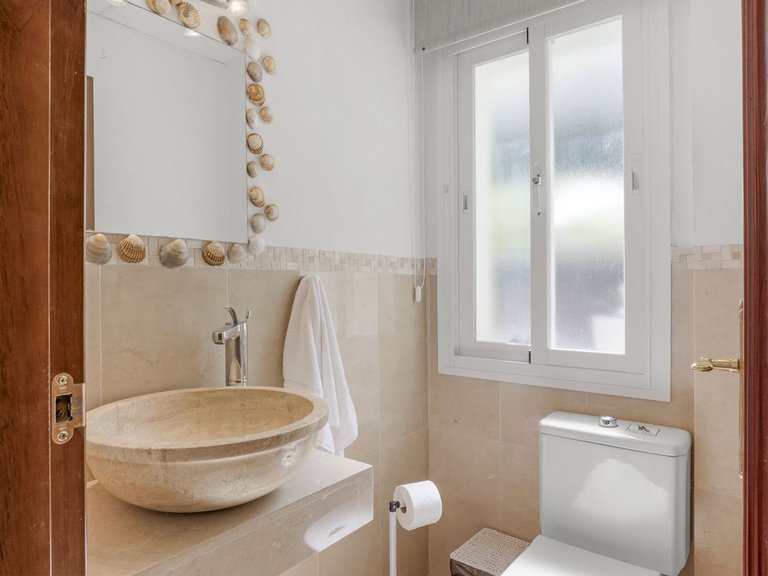 Villa for Sale in Cerros Del Aguila, Malaga 35