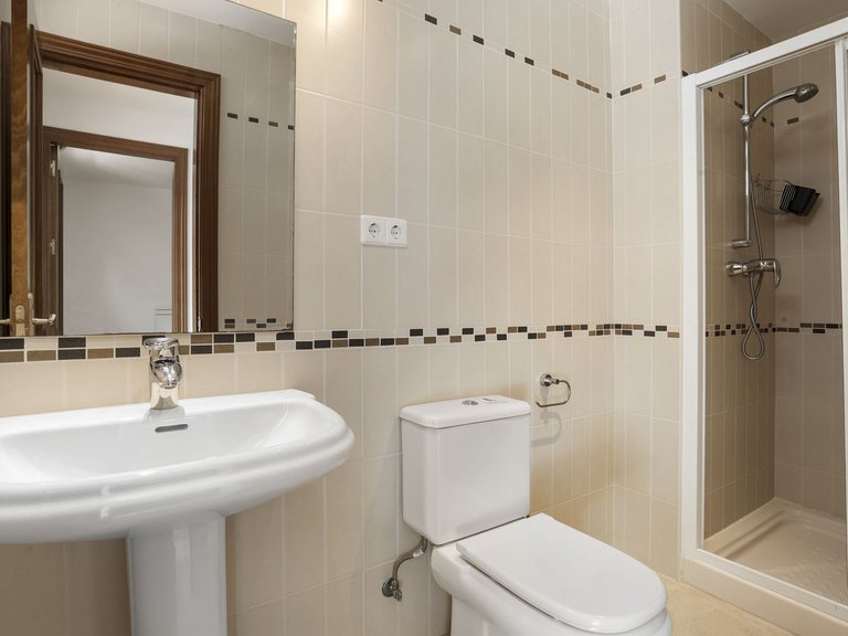 Villa for Sale in Cerros Del Aguila, Malaga 37