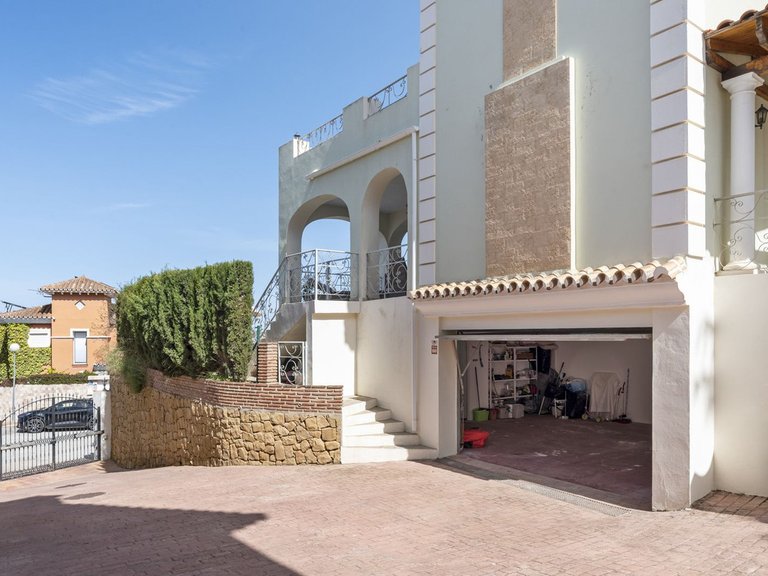 Villa for Sale in Cerros Del Aguila, Malaga 6