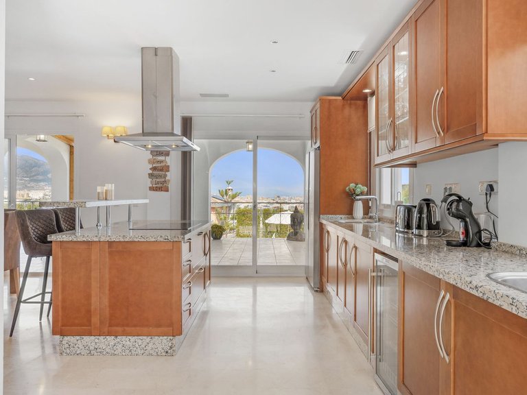 Villa for Sale in Cerros Del Aguila, Malaga 8