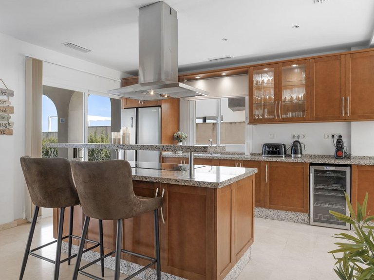 Villa for Sale in Cerros Del Aguila, Malaga 9