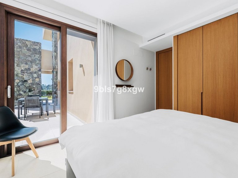 Apartment for Sale in La Quinta, Malaga 19