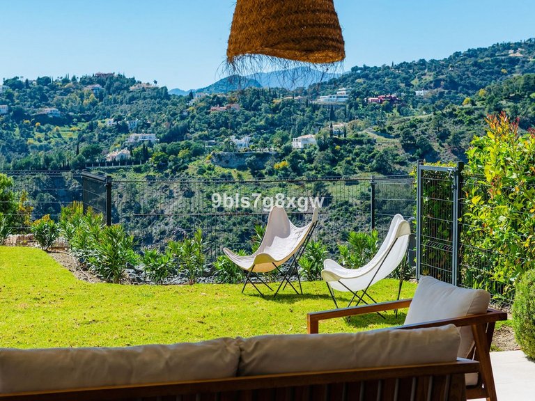 Apartment for Sale in La Quinta, Malaga 28