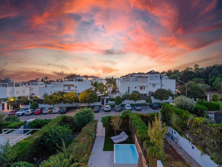 Villa for Sale in Nagüeles, Malaga 26