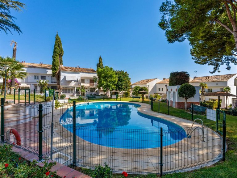 Villa for Sale in Nagüeles, Malaga 31