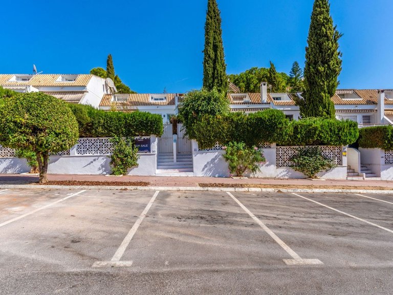 Villa for Sale in Nagüeles, Malaga 32