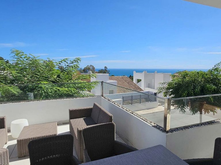 Villa for Sale in Benalmadena, Malaga 1