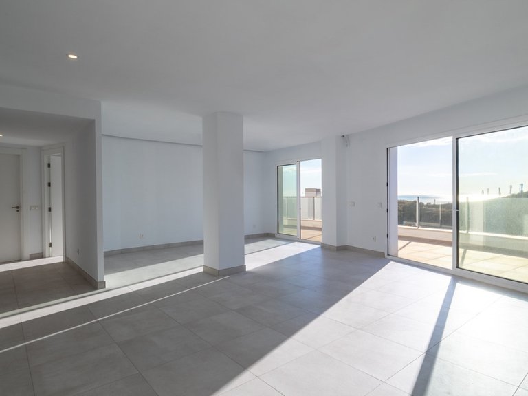 Apartment for Sale in Altos De Los Monteros, Malaga 2