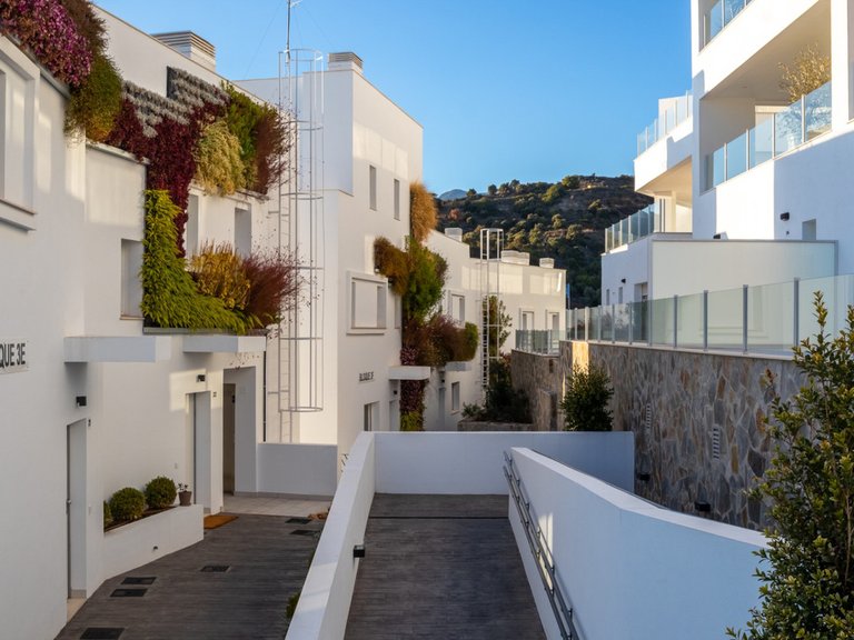 Apartment for Sale in Altos De Los Monteros, Malaga 25